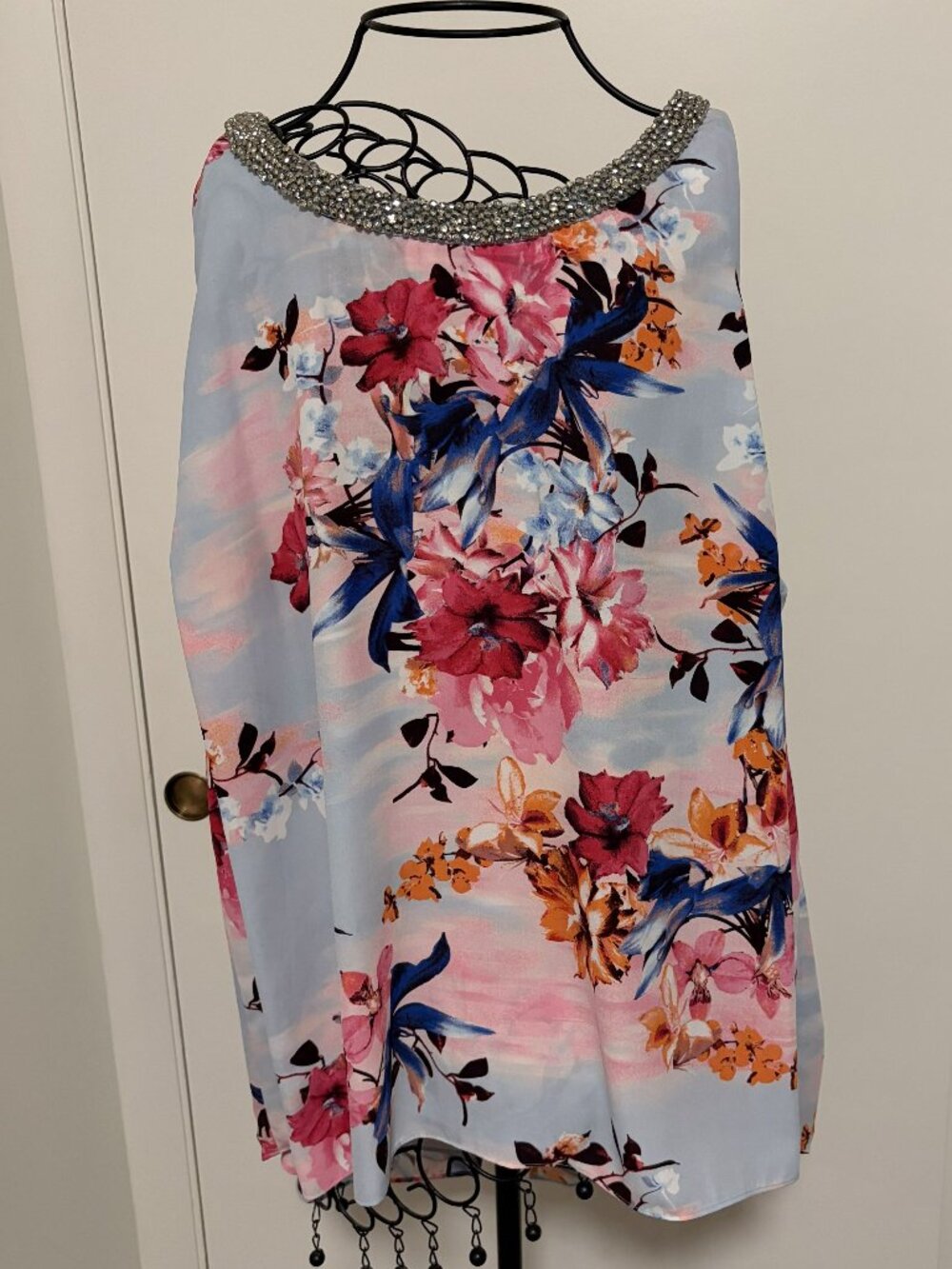 Jennifer Lopez Floral Blouse 2X Sheer Chiffon Beaded Neck Sleeveless High Low